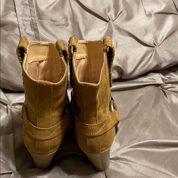 Suede booties - Picture 4 of 7